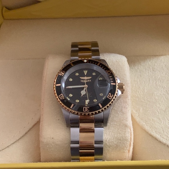 Watch - Picture 2 of 4